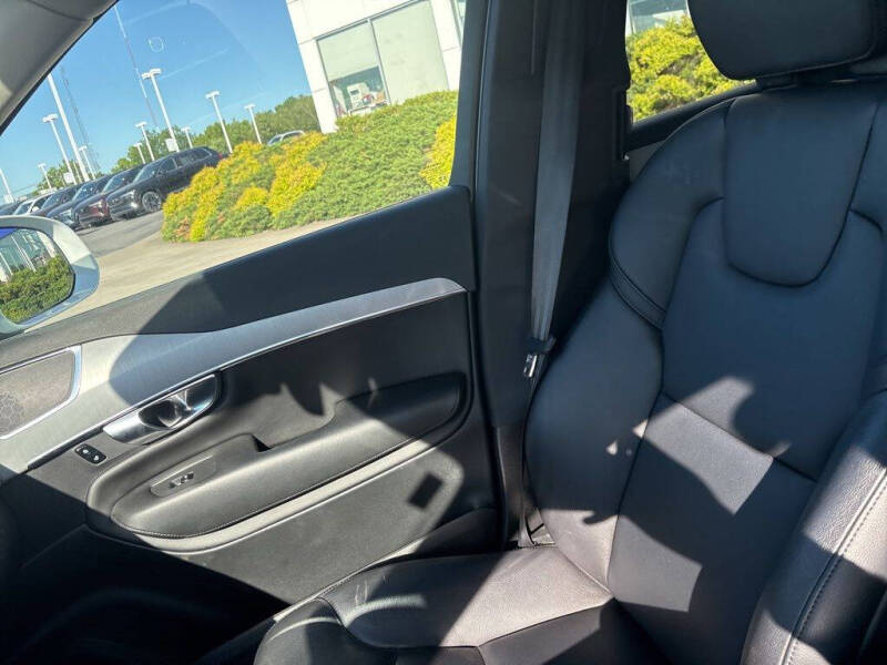 2023 Volvo XC90 B5 Core