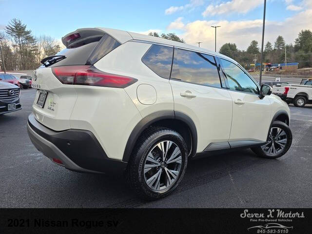 2021 Nissan Rogue SV