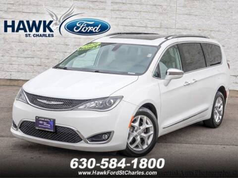 2020 Chrysler Pacifica for sale at Hawk Ford of St. Charles in Saint Charles IL