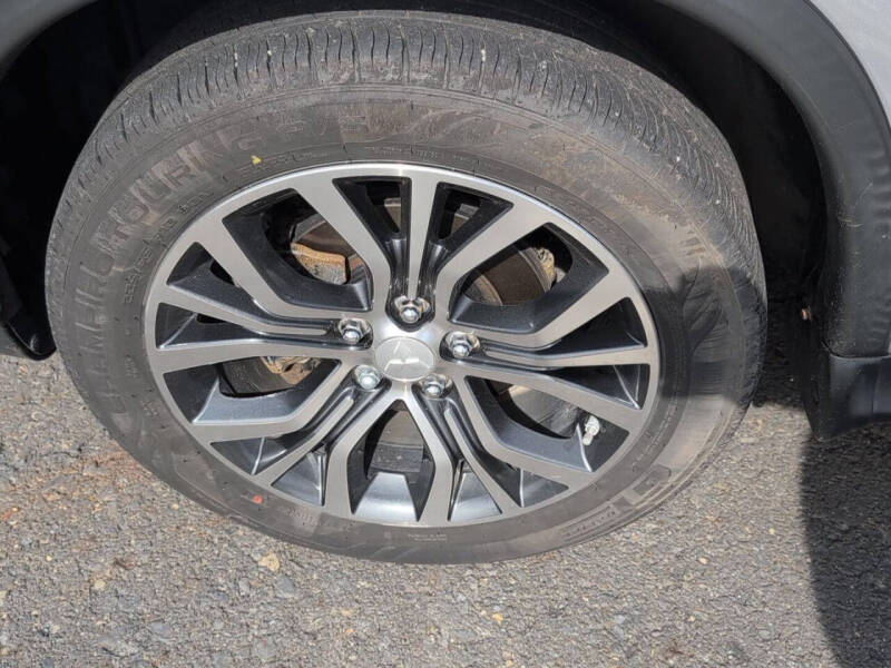 2016 Mitsubishi Outlander Sport 2.4 ES