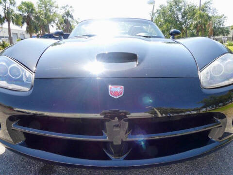 2004 Dodge Viper SRT-10