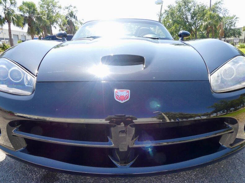 2004 Dodge Viper SRT-10