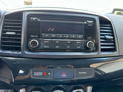 2016 Mitsubishi Lancer ES