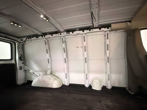 2017 GMC Savana 2500