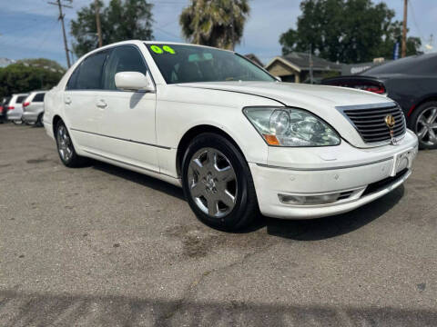 2004 Lexus LS 430