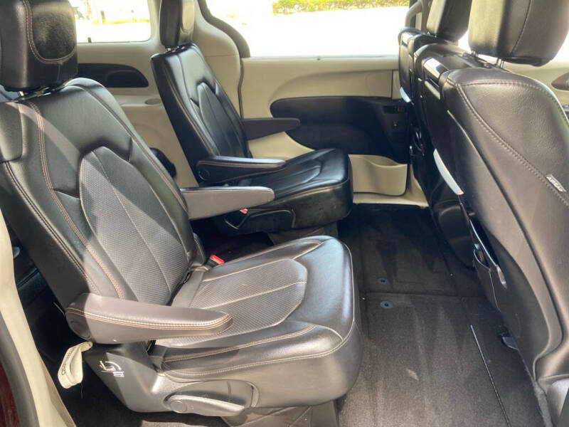 2018 Chrysler Pacifica Touring L Plus
