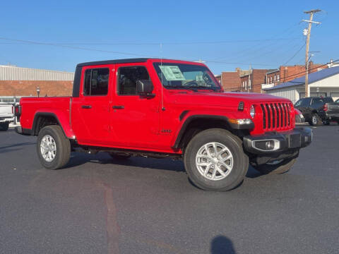 2023 Jeep Gladiator for sale at Lemond's Chrysler Center in Fairfield IL