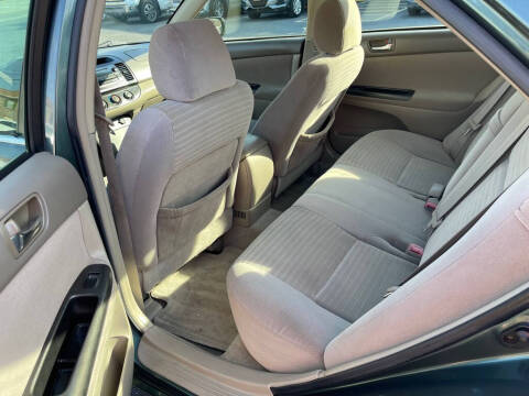2005 Toyota Camry LE