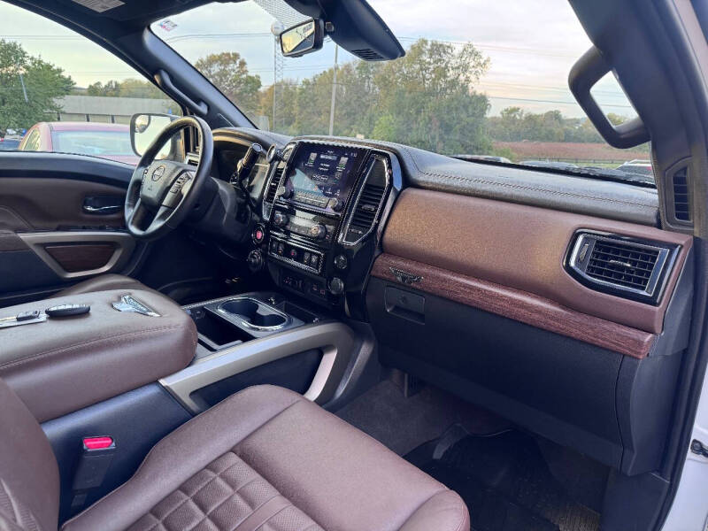 2023 Nissan Titan Platinum Reserve