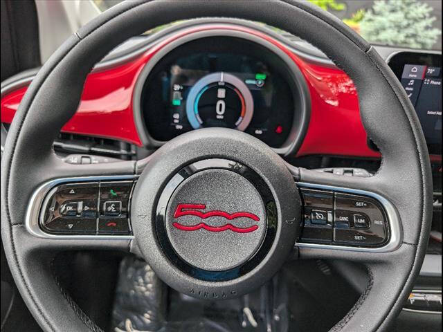 2024 FIAT 500e Inspi(RED)