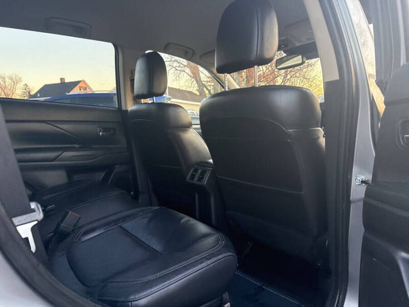 2020 Mitsubishi Outlander SEL