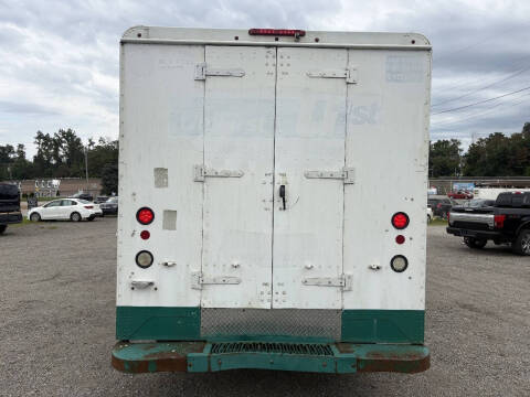 2011 Workhorse W62
