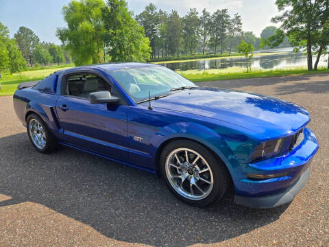 2005 Ford Mustang GT Deluxe