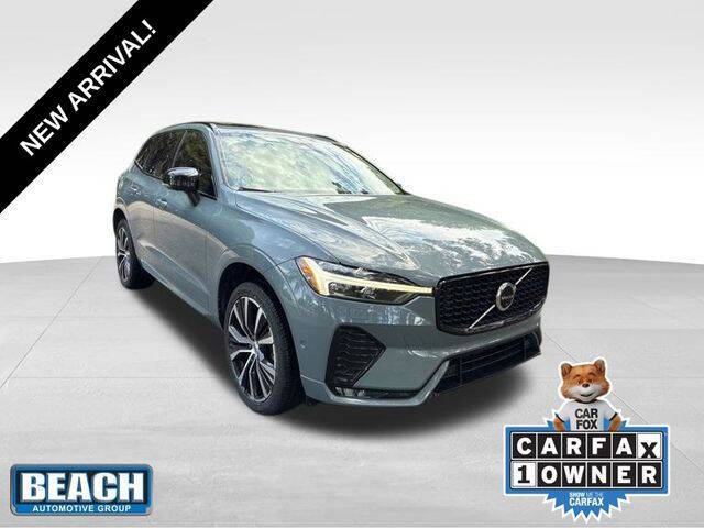 2023 Volvo XC60 B5 Plus Dark Theme