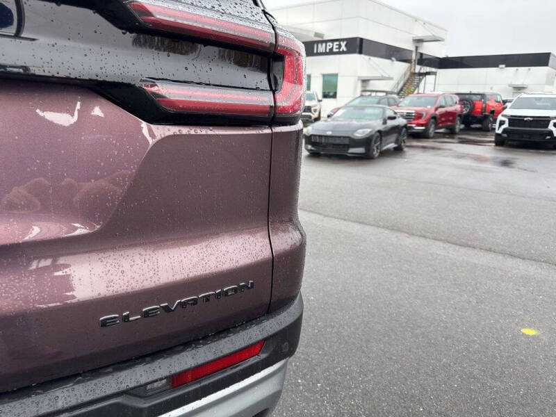 2025 GMC Acadia Elevation