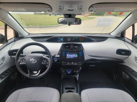 2019 Toyota Prius LE AWD-e