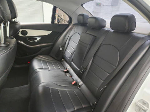 2016 Mercedes-Benz C-Class