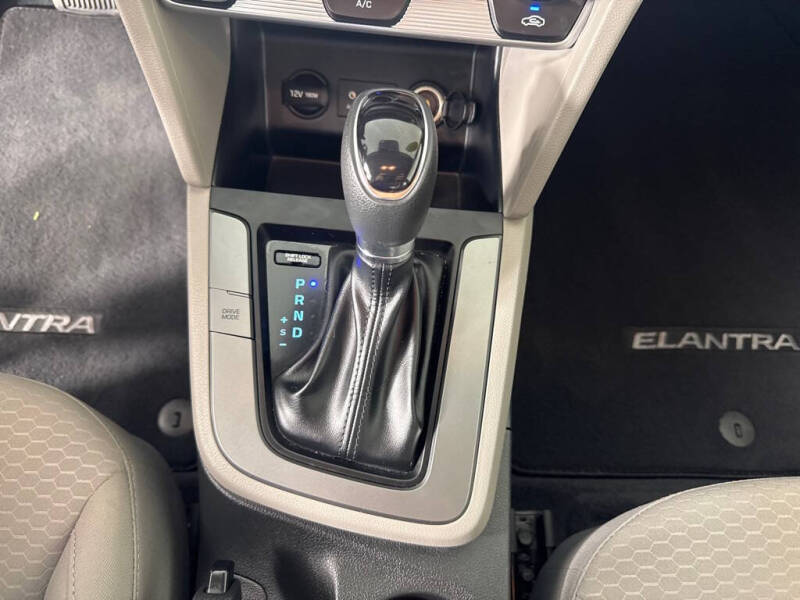 2019 Hyundai Elantra