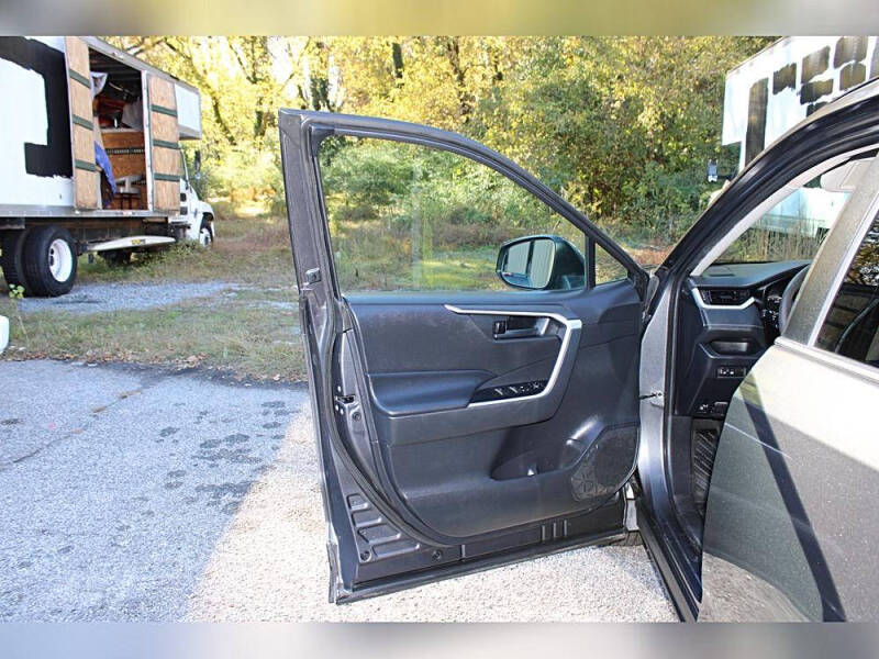 2019 Toyota RAV4 Hybrid LE