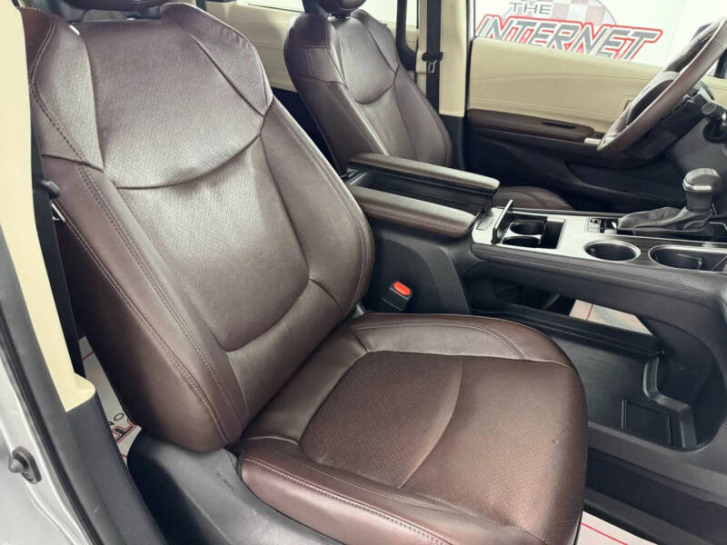 2024 Toyota Sienna Platinum 7-Passenger