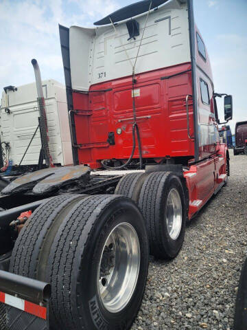2017 Volvo VNL 780