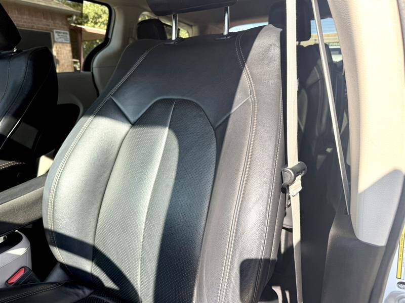 2020 Chrysler Pacifica Touring L