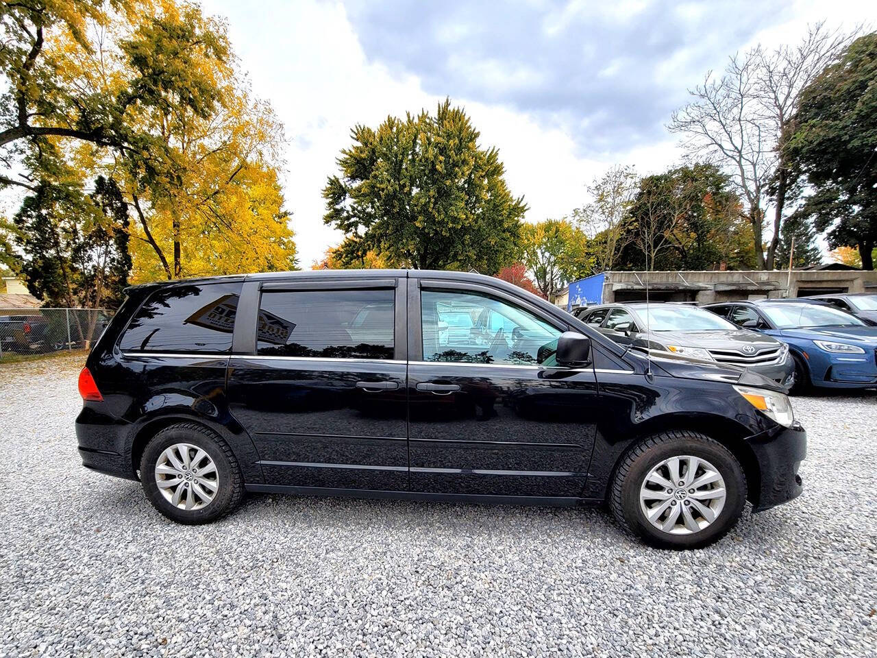 2013 Volkswagen Routan for sale at Statewide Auto LLC in Akron, OH