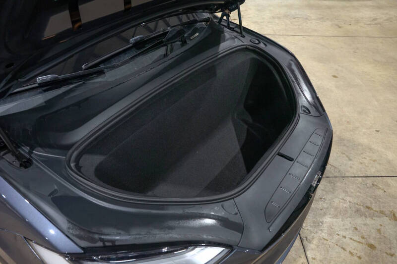 2022 Tesla Model X Plaid