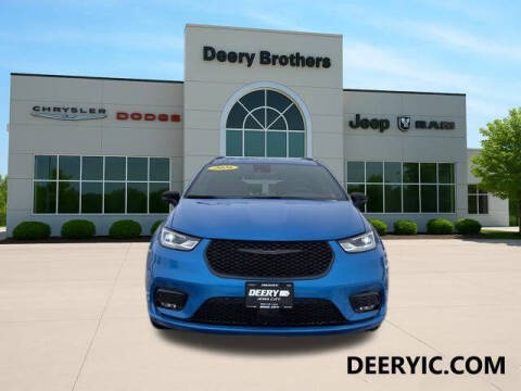 2026 Chrysler Pacifica Select