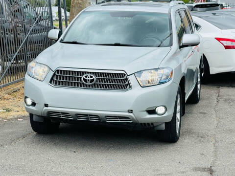 2010 Toyota Highlander Hybrid for sale at PRICELESS AUTO SALES LLC in Auburn WA