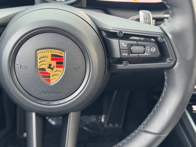 2021 Porsche 911 Carrera