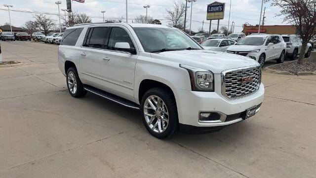 Used 2019 GMC Yukon XL Denali with VIN 1GKS2HKJ6KR383209 for sale in Waterloo, IA