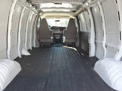 2023 Chevrolet Express 2500