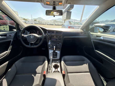 2020 Volkswagen Golf TSI