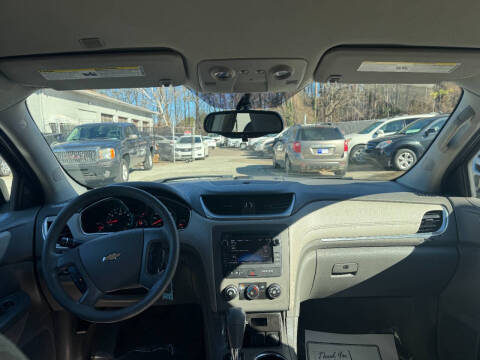 2017 Chevrolet Traverse LS