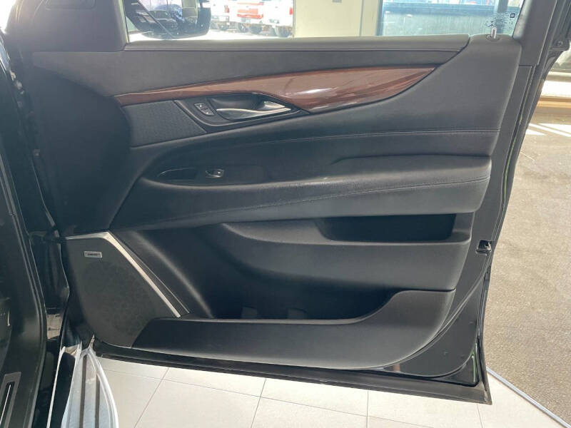 2020 Cadillac Escalade Luxury