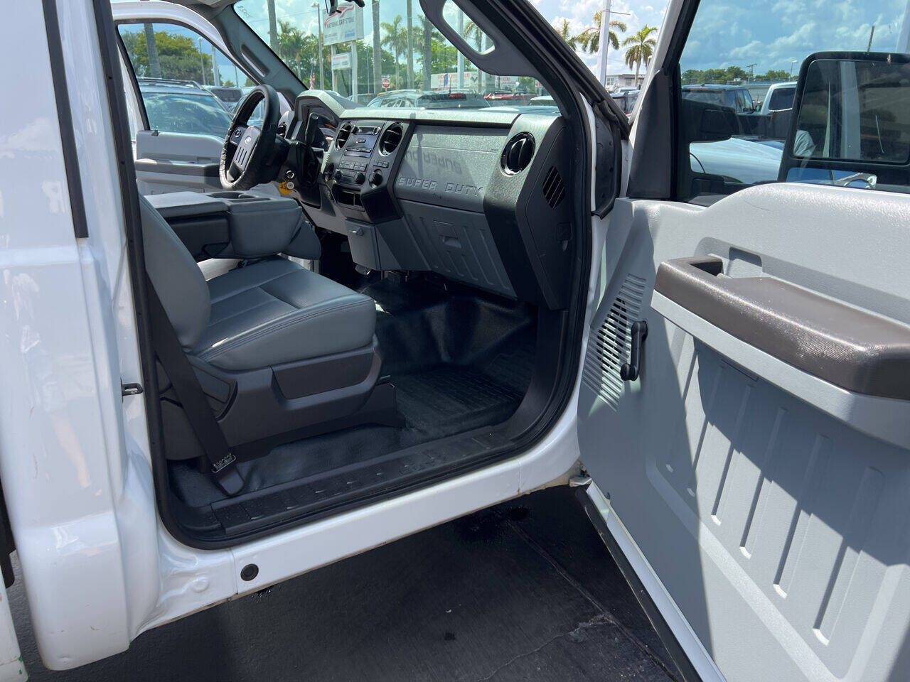 2016 Ford F-250 Super Duty  - $16,900