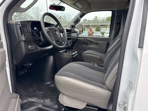 2024 Chevrolet Express 2500