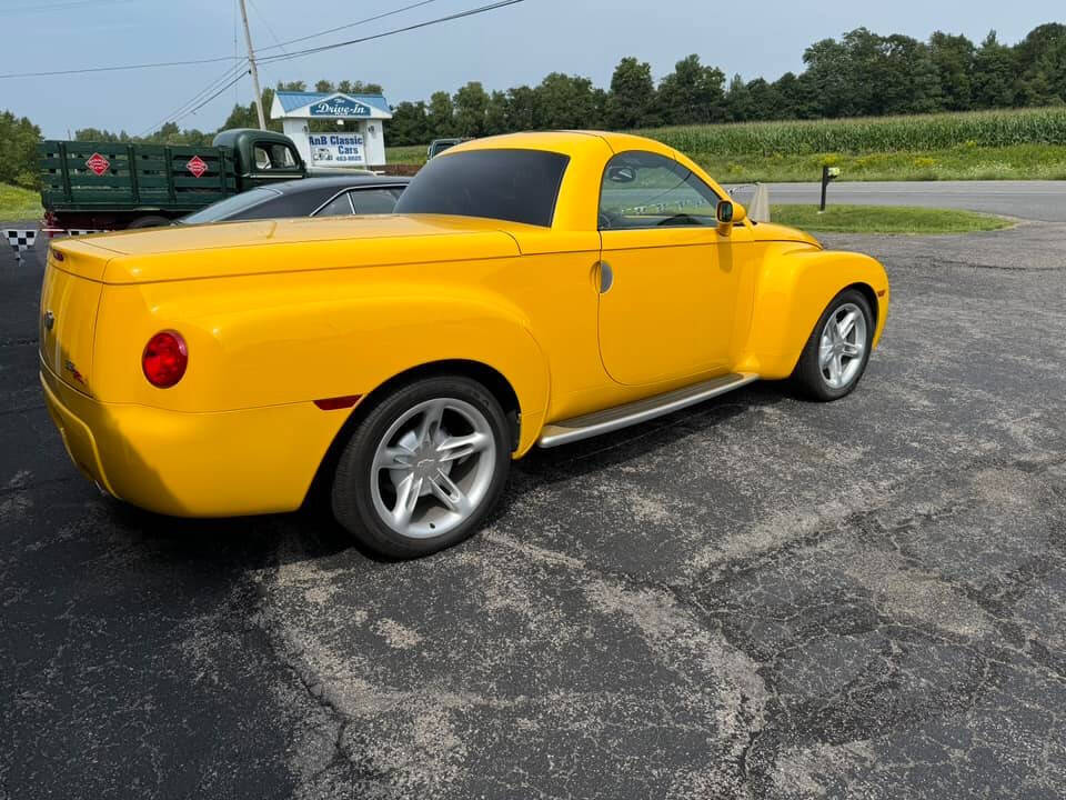 2003 Chevrolet SSR 15