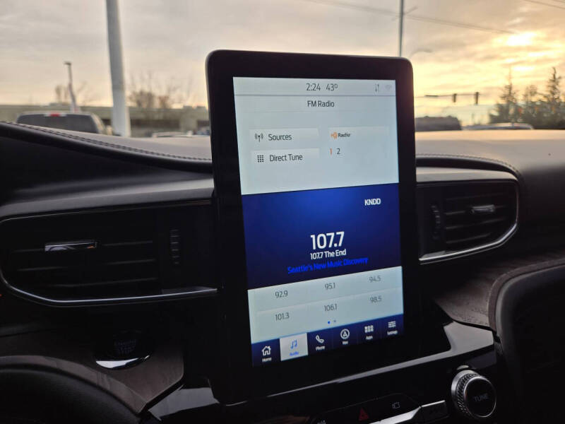 2022 Ford Explorer Hybrid Platinum