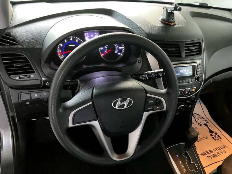 2016 Hyundai Accent SE