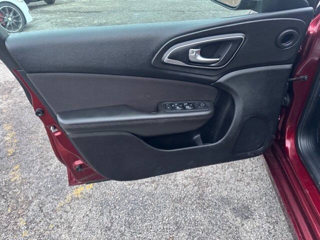 2015 Chrysler 200 Limited