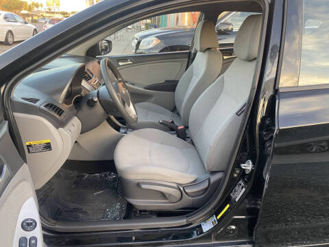 2012 Hyundai Accent GS