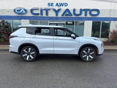 2025 Mitsubishi Outlander SE