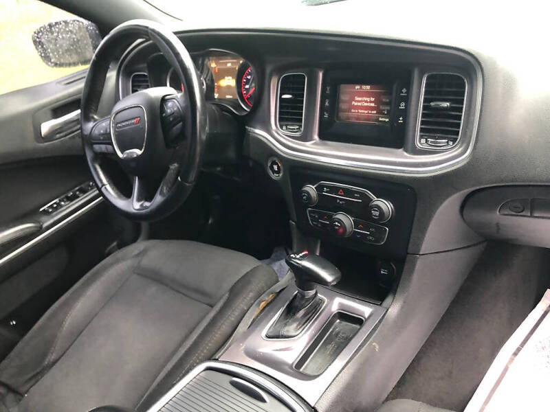 2016 Dodge Charger SE