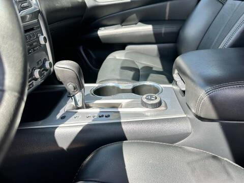 2017 Nissan Pathfinder SL