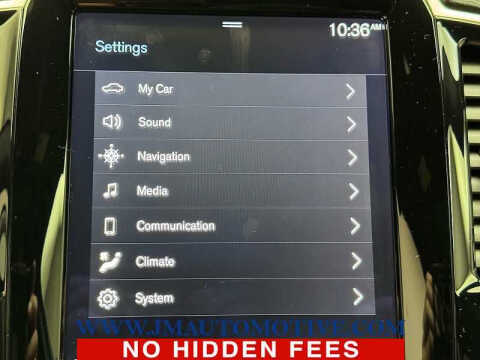 2017 Volvo XC90 T6 Momentum