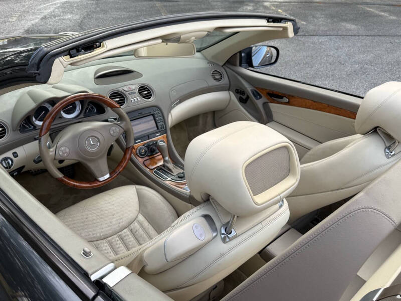 2011 Mercedes-Benz SL-Class SL550 photo 68