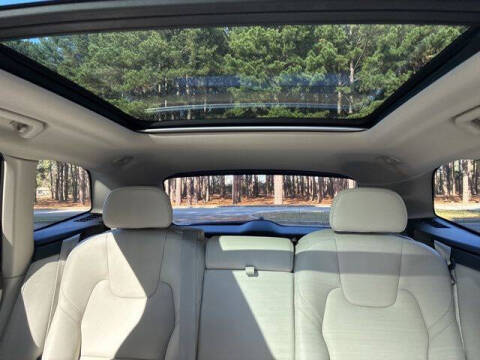 2024 Volvo XC60 B5 Plus Dark Theme