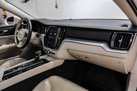 2019 Volvo S60 T5 Momentum